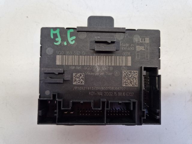 bontott VW GOLF VII Jobb első Ajtó Vezérlőegység