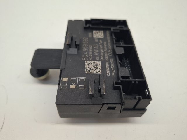 bontott VW GOLF VII Jobb első Ajtó Vezérlőegység