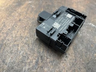 bontott VW GOLF VII Jobb első Ajtó Vezérlőegység