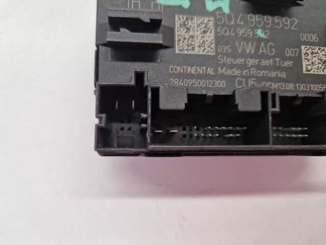 bontott VW GOLF VII Jobb első Ajtó Vezérlőegység