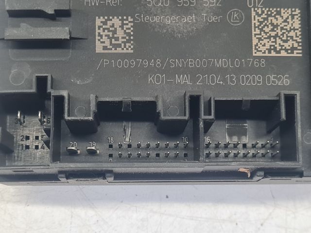 bontott VW GOLF VII Jobb első Ajtó Vezérlőegység