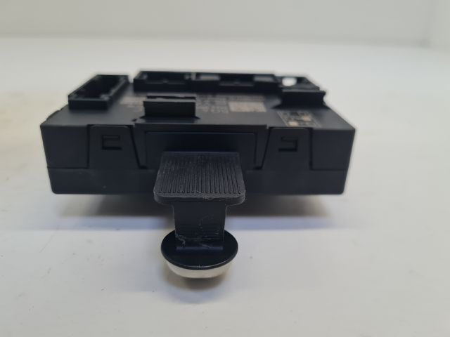 bontott VW GOLF VII Jobb első Ajtó Vezérlőegység