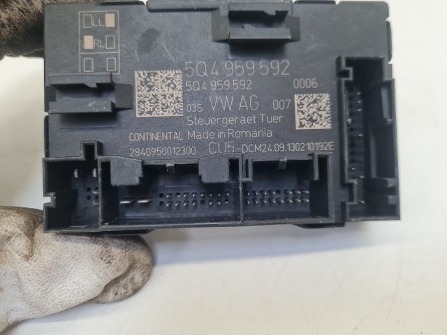 bontott VW GOLF VII Jobb első Ajtó Vezérlőegység