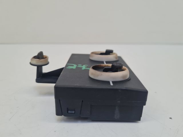 bontott VW GOLF VII Jobb első Ajtó Vezérlőegység