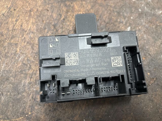 bontott VW GOLF VII Jobb első Ajtó Vezérlőegység