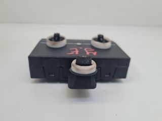 bontott VW GOLF VII Jobb első Ajtó Vezérlőegység