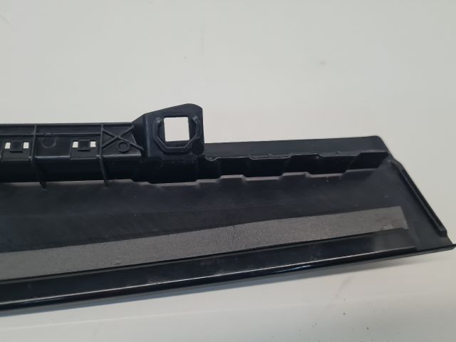 bontott VW GOLF VII Jobb első Ajtókeret Burkolat