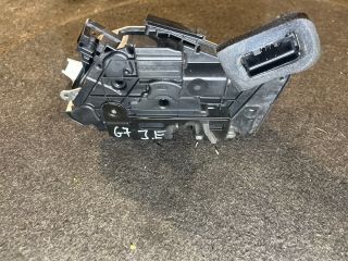 bontott VW GOLF VII Jobb első Ajtózár