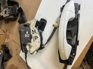 bontott VW GOLF VII Jobb első Ajtózár