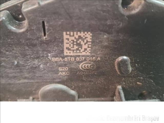 bontott VW GOLF VII Jobb első Ajtózár