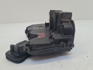 bontott VW GOLF VII Jobb első Ajtózár