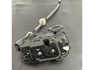 bontott VW GOLF VII Jobb első Ajtózár