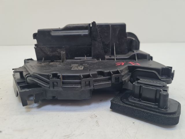 bontott VW GOLF VII Jobb első Ajtózár