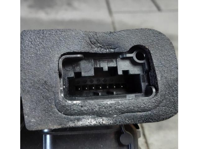 bontott VW GOLF VII Jobb első Ajtózár