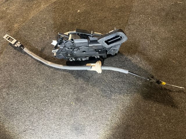 bontott VW GOLF VII Jobb első Ajtózár