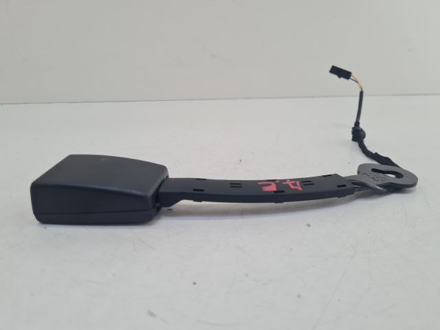 bontott VW GOLF VII Jobb első Biztonsági Öv Csat