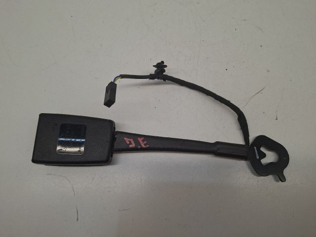 bontott VW GOLF VII Jobb első Biztonsági Öv Csat