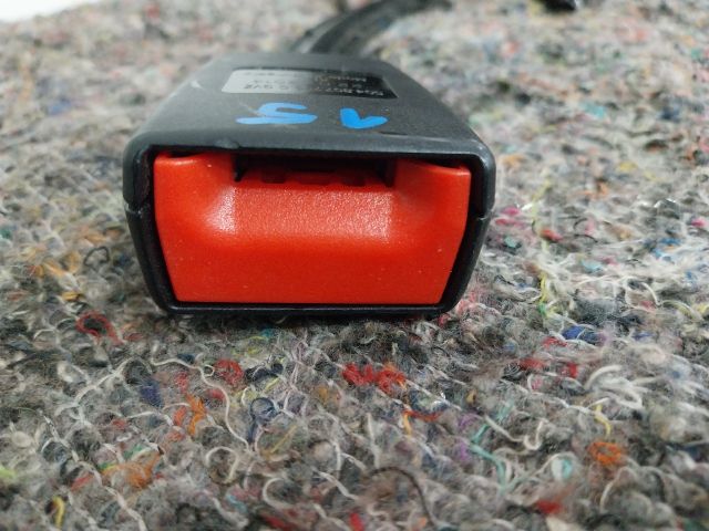 bontott VW GOLF VII Jobb első Biztonsági Öv Csat