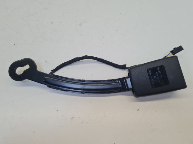 bontott VW GOLF VII Jobb első Biztonsági Öv Csat