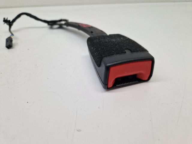 bontott VW GOLF VII Jobb első Biztonsági Öv Csat