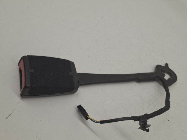 bontott VW GOLF VII Jobb első Biztonsági Öv Csat