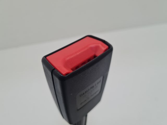 bontott VW GOLF VII Jobb első Biztonsági Öv Csat