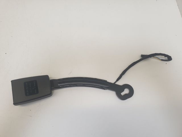 bontott VW GOLF VII Jobb első Biztonsági Öv Csat