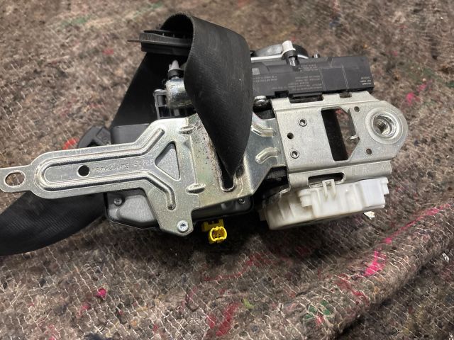 bontott VW GOLF VII Jobb első Biztonsági Öv