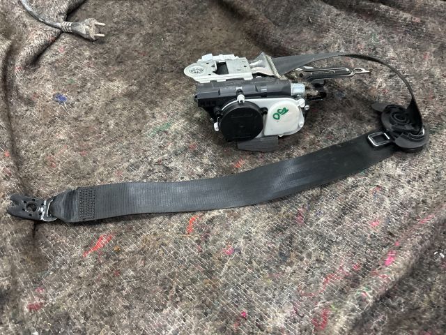 bontott VW GOLF VII Jobb első Biztonsági Öv