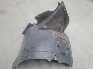 bontott VW GOLF VII Jobb első Első Dobbetét (Kerékjárati, Műanyag)