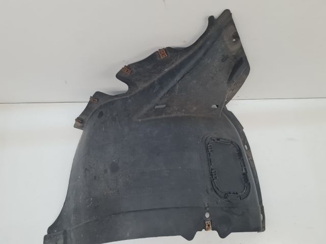 bontott VW GOLF VII Jobb első Első Dobbetét (Kerékjárati, Műanyag)