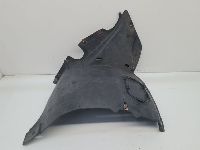 bontott VW GOLF VII Jobb első Első Dobbetét (Kerékjárati, Műanyag)