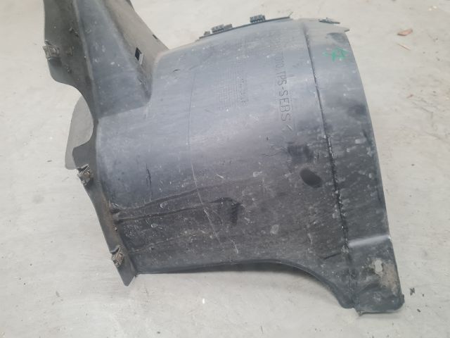 bontott VW GOLF VII Jobb első Első Dobbetét (Kerékjárati, Műanyag)