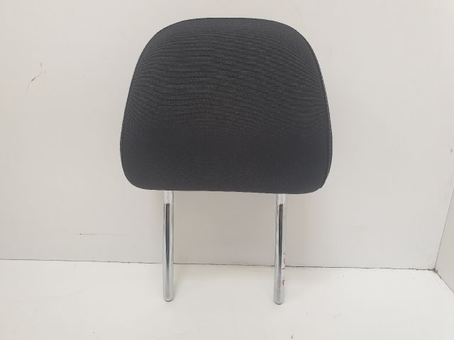 bontott VW GOLF VII Jobb első Fejtámla