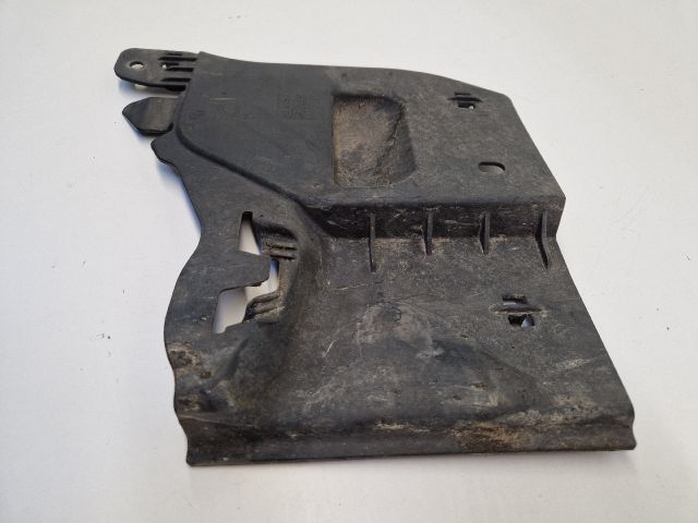 bontott VW GOLF VII Jobb első Fenéklemez