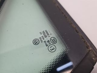 bontott VW GOLF VII Jobb első Fixüveg (Ajtóban)