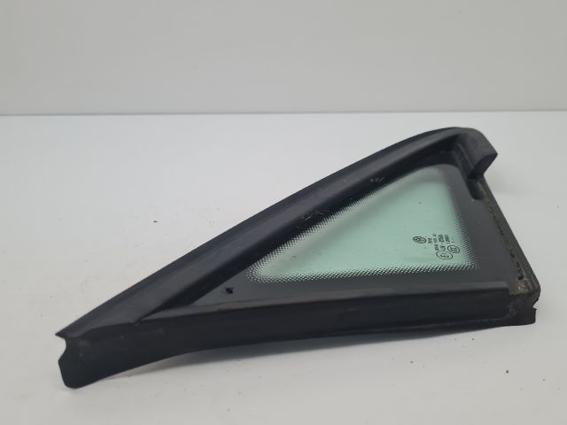 bontott VW GOLF VII Jobb első Fixüveg (Ajtóban)