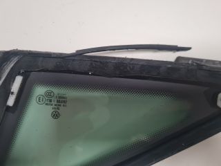 bontott VW GOLF VII Jobb első Fixüveg (Ajtóban)