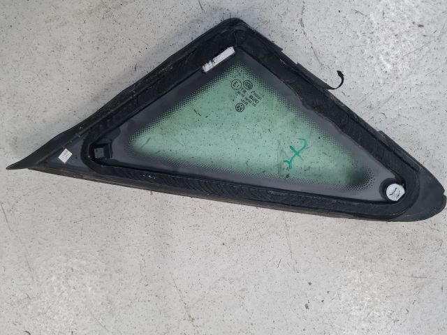 bontott VW GOLF VII Jobb első Fixüveg (Ajtóban)