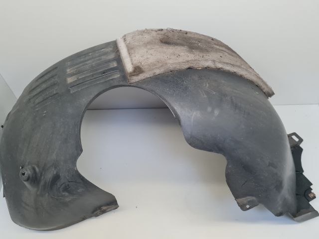 bontott VW GOLF VII Jobb első Hátsó Dobbetét (Kerékjárati, Műanyag)