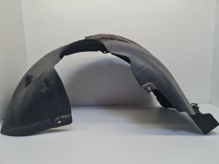 bontott VW GOLF VII Jobb első Hátsó Dobbetét (Kerékjárati, Műanyag)