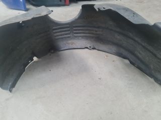 bontott VW GOLF VII Jobb első Hátsó Dobbetét (Kerékjárati, Műanyag)