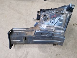 bontott VW GOLF VII Jobb első Hossznyúlvány