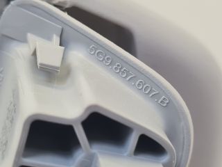 bontott VW GOLF VII Jobb első Kapaszkodó (Felső)