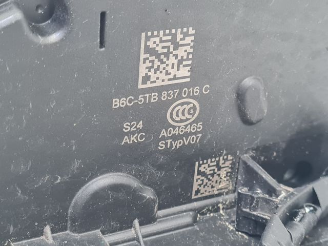 bontott VW GOLF VII Jobb első Külső Kilincsfészek