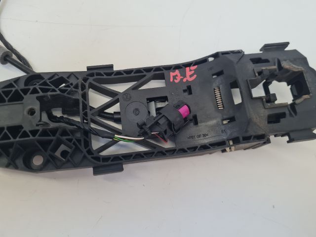 bontott VW GOLF VII Jobb első Külső Kilincsfészek