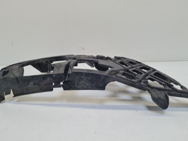 bontott VW GOLF VII Jobb első Lökhárító Tartó (Műanyag)