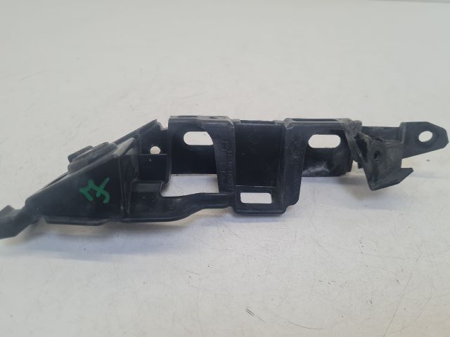 bontott VW GOLF VII Jobb első Lökhárító Tartó (Műanyag)