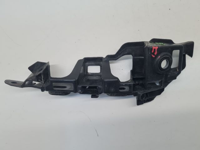 bontott VW GOLF VII Jobb első Lökhárító Tartó (Műanyag)