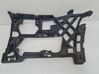 bontott VW GOLF VII Jobb első Lökhárító Tartó (Műanyag)